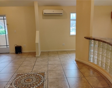271 Park Avenue - Photo Thumbnail 4