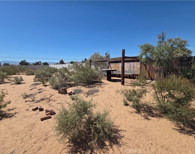 13881 Jicarilla Road - Photo Thumbnail 25