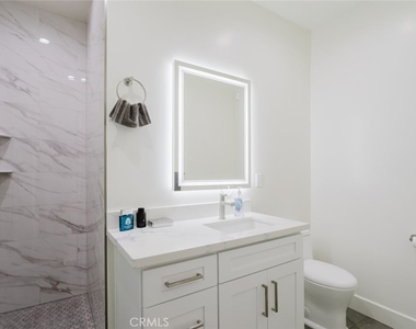 16713 Devonshire Street - Photo Thumbnail 17