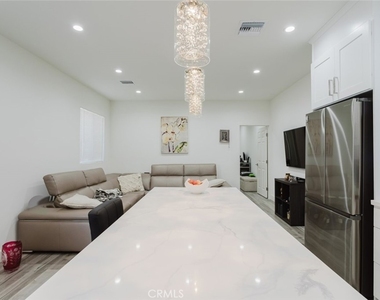 16713 Devonshire Street - Photo Thumbnail 3