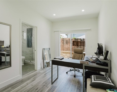 16713 Devonshire Street - Photo Thumbnail 26