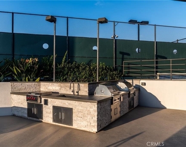 343 Pioneer Drive - Photo Thumbnail 31