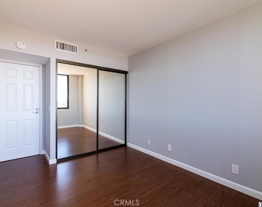 343 Pioneer Drive - Photo Thumbnail 17