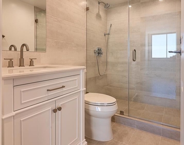 343 Pioneer Drive - Photo Thumbnail 12