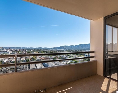 343 Pioneer Drive - Photo Thumbnail 10