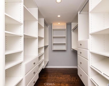343 Pioneer Drive - Photo Thumbnail 15