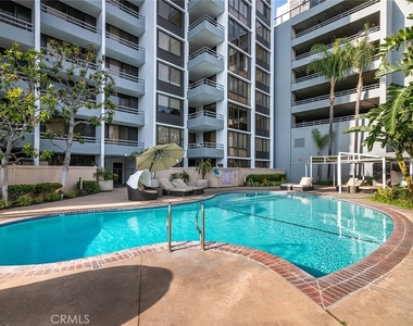343 Pioneer Drive - Photo Thumbnail 34