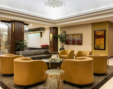 343 Pioneer Drive - Photo Thumbnail 2