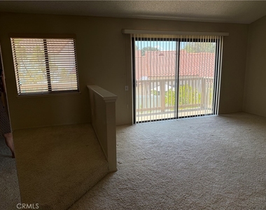 1325 Solera Lane - Photo Thumbnail 6
