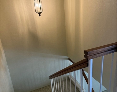 1325 Solera Lane - Photo Thumbnail 13