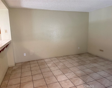 1325 Solera Lane - Photo Thumbnail 10