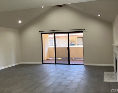 838 Fairview Avenue - Photo Thumbnail 3