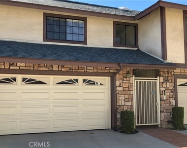 838 Fairview Avenue - Photo Thumbnail 16