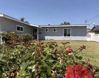 2415 Los Padres Drive - Photo Thumbnail 3