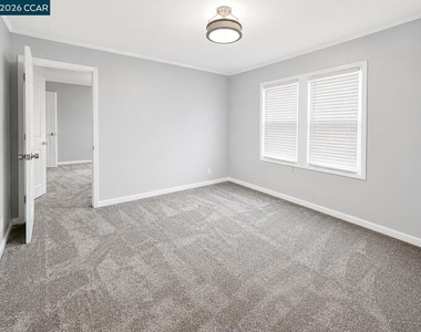 916 Veale Ave - Photo Thumbnail 5