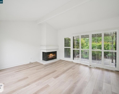 2137 Presidio Ct - Photo Thumbnail 8
