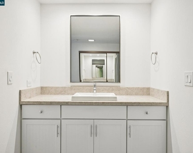 2137 Presidio Ct - Photo Thumbnail 26
