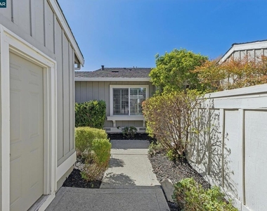 2137 Presidio Ct - Photo Thumbnail 5