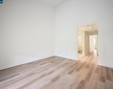 2137 Presidio Ct - Photo Thumbnail 24