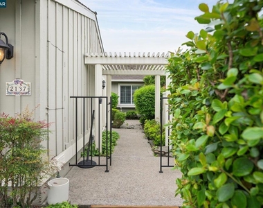 2137 Presidio Ct - Photo Thumbnail 2