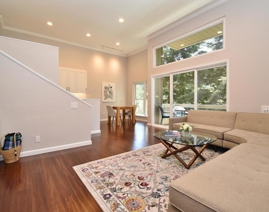 2067 Ascot Dr. - Photo Thumbnail 2