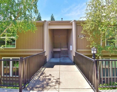 2067 Ascot Dr. - Photo Thumbnail 17