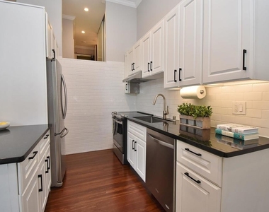 2067 Ascot Dr. - Photo Thumbnail 4