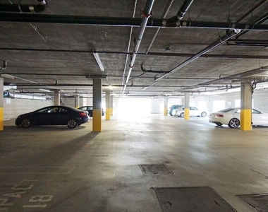 922 W 23rd Street - Photo Thumbnail 18