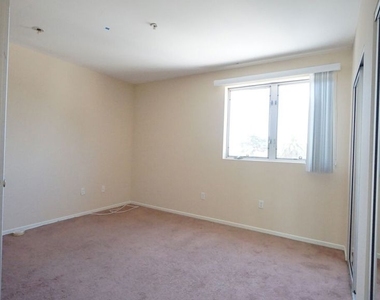 922 W 23rd Street - Photo Thumbnail 10