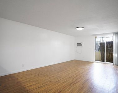 425 S Kenmore Avenue - Photo Thumbnail 4