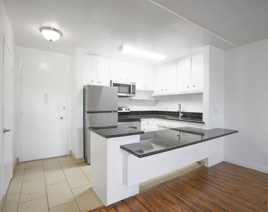 425 S Kenmore Avenue - Photo Thumbnail 8
