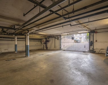 425 S Kenmore Avenue - Photo Thumbnail 23