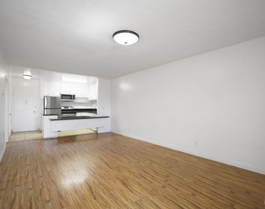 425 S Kenmore Avenue - Photo Thumbnail 7