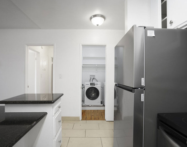 425 S Kenmore Avenue - Photo Thumbnail 11