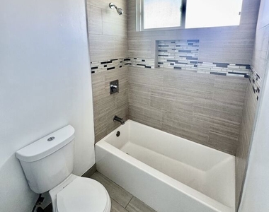 613 S Prairie Avenue - Photo Thumbnail 9