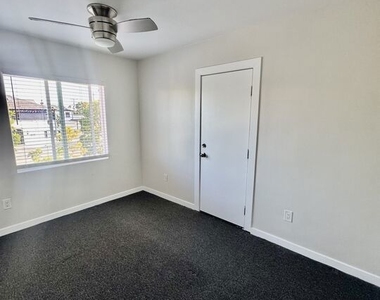 613 S Prairie Avenue - Photo Thumbnail 8