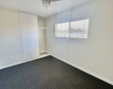 613 S Prairie Avenue - Photo Thumbnail 7