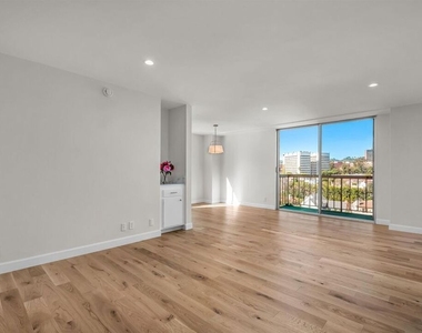 10751 Wilshire Boulevard - Photo Thumbnail 5