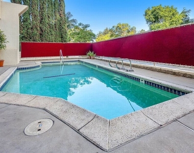 10751 Wilshire Boulevard - Photo Thumbnail 15