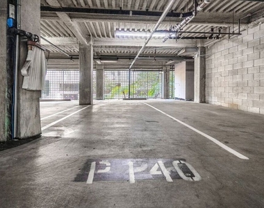 10751 Wilshire Boulevard - Photo Thumbnail 14