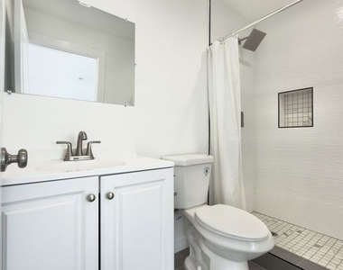 1732 Crenshaw Boulevard - Photo Thumbnail 4
