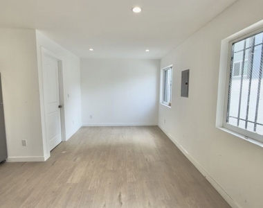 1732 Crenshaw Boulevard - Photo Thumbnail 3