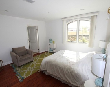 1120 21st Street - Photo Thumbnail 6