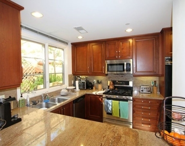 1120 21st Street - Photo Thumbnail 3