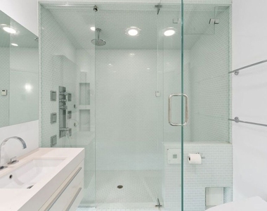 10645 Wilshire Boulevard - Photo Thumbnail 25