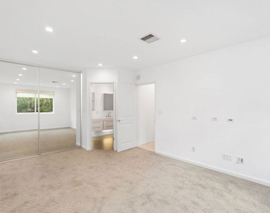 10645 Wilshire Boulevard - Photo Thumbnail 20