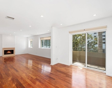10645 Wilshire Boulevard - Photo Thumbnail 3
