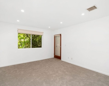 10645 Wilshire Boulevard - Photo Thumbnail 26
