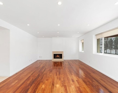 10645 Wilshire Boulevard - Photo Thumbnail 7