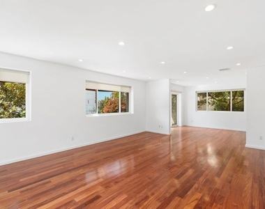 10645 Wilshire Boulevard - Photo Thumbnail 1